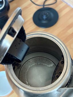 Rýchlovarná kanvica Philips – 1.7L, nerezová oceľ - 3