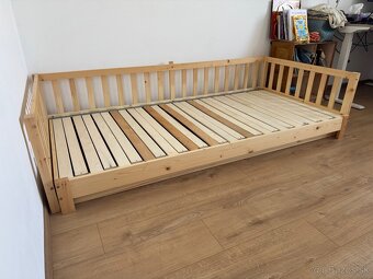 Predam detskú rozkladacia posteľ s možnosťou domčeka/strechy - 3