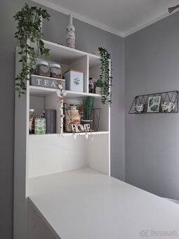 Barový pult s regálom - 3