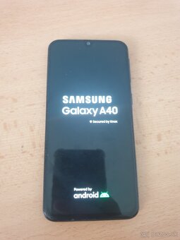 Samsung galaxy A40 4/64GB-rezervovaný - 3