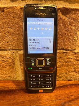 Nokia E66 - 3