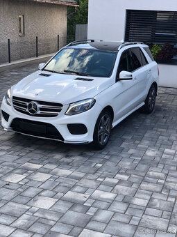 Mercedes GLE 350d AMG Line rok 2018, 93000km Full LED - 3