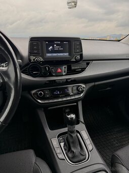 Hyundai i30 1.6 CRDi 100 kW, Automat, 2017 - 3