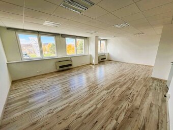 Prenájom kancelárskeho priestoru 41 m2 s parkovaním Pezinok, - 3