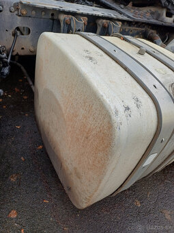 MAN TGA TGX TGS přídavná nádrž - 3