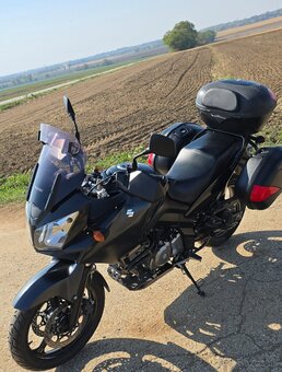 Suzuki V strom DL650 - 3