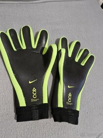 Brankarske rukavice Nike. - 3