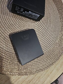 Samsung Z Flip 4 - 3