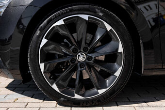 Škoda Superb 2.0TDI 4x4 DSG SPORTLINE - 3