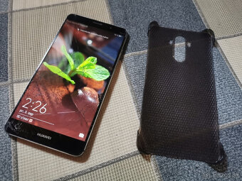 Staršie mobilné telefóny Samsung a Huawei + kryty - 3