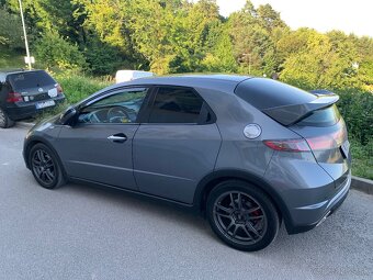 Honda Civic 1.8 i-VTEC - 3