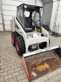 Bobcat 743 šmykový nakladač - 3