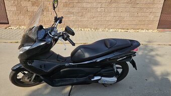 Predám skúter Honda PCX 125, 8,6kW - 3