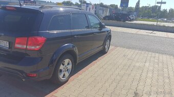 Fiat Freemont 2.0 MJT 125kW – 7 miest, trojzónová klíma, vyh - 3