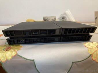 PS4 500GB + hry a ovládače - 3