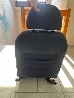 Predné sedadlo vodiča Superb - 3