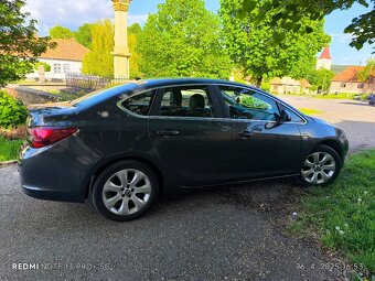 Opel Astra Sedan 1,4 benzin - 3