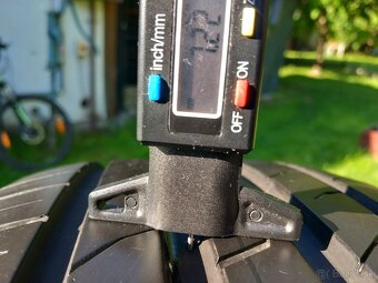 235/55 r17 letne pneumatiky - 3