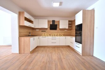 3D / EXKLUZÍVNE / RODINNÝ DOM, SPIŠSKÉ VLACHY, POZEMOK 683m2 - 3