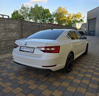 Škoda Superb 1.8 TSI Laurin & Klement - 3