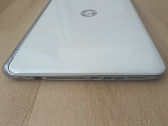 HP Pavilion 15-n056sc - 3