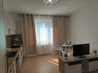 CENA KONEČNÁ 3i novozrekonštruovaný byt v centre BA,Cyrilova - 3