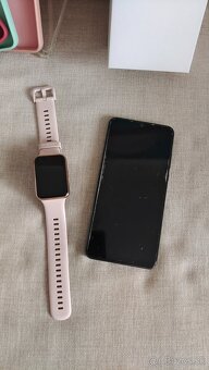 Telefón Huawei P30 lite a hodinky Fit 2 - 3