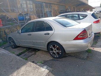 Mercedes c220 - 3