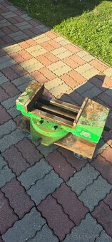 ZLAVA Zverák strojný 250mm - 3