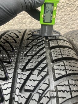 225/40 R18 2ks Goodyear UltraGrip8 - 3