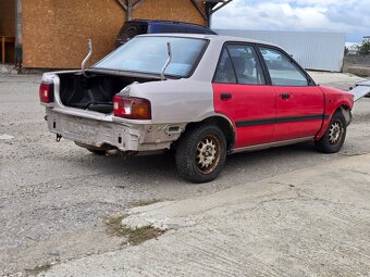 Rozpredám na diely _ mazda 323 BG - 3