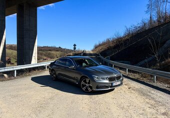 BMW 730d xDrive A/T, HUD, Active Sound Booster, Odpočet DPH - 3