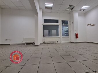 45 m2 OBCHODNÝ PRIESTOR V SENCI, pešia zóna - 3