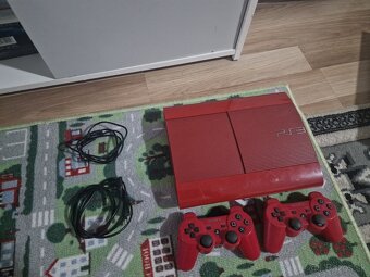 Playstation 3 superslim 500GB červená - 3