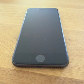 Apple iPhone 8 64Gb - 3
