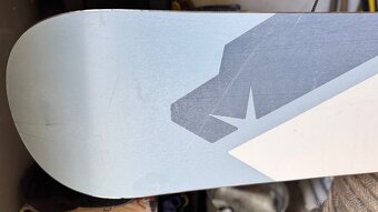 Snowboard Burton + burton viazanie - 3