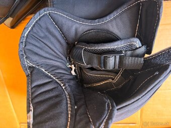 SET LAPAČKA A VYRÁŽEČKA REEBOK JR/INT - 3