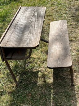 Školská lavica  85  plus rokov stará - 3