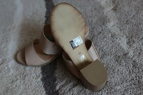 Baťa 39 nove letne damske kožene sandale na podpätku - 3