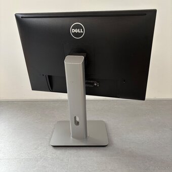 Dell U2415b – 24” IPS, 1920x1200, top stav - 3