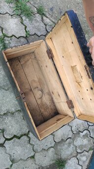 Starý vojenský drevený kufor - 3