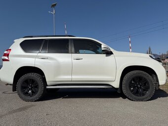 Toyota Land Cruiser 150 - 3