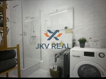 JKVreal ponúka na predaj moderný 2-izbový byt s loggiou na J - 3
