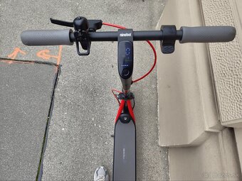 Elektrická kolobežka Segway Ninebot D38 - 3