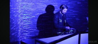 Predam moderny pult pre DJ, podcasty, relacie atd - 3