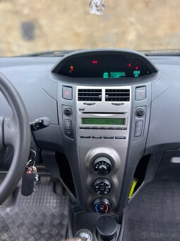 Predám Toyota yaris - 3