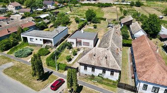 Znížená cena Dva domy s nadrozemerným pozemkom, vhodné na t - 3