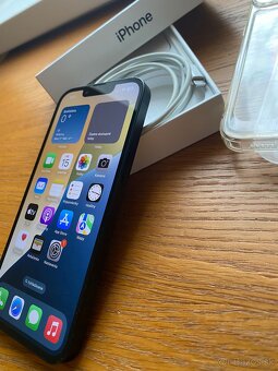 📱 iPhone 13 Midnight 256 GB - 3