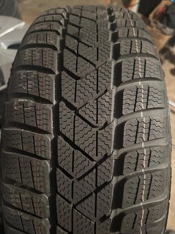 Pirelli Sottozero 3 205/50r17 93h - 3