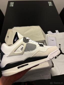 Jordan 4 Military Black - 3